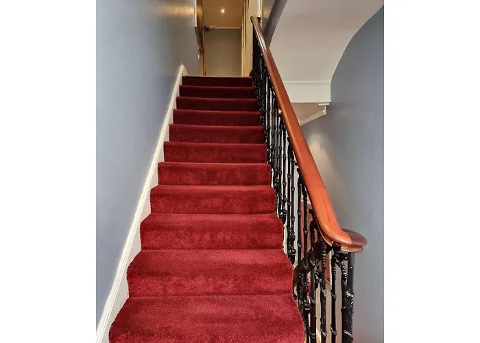 Fg1- Ground Flr Flat Good For 4- Near Hyde Park